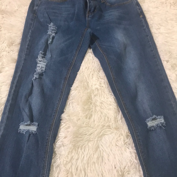 Distressed skinny jeans - Picture 2 of 4